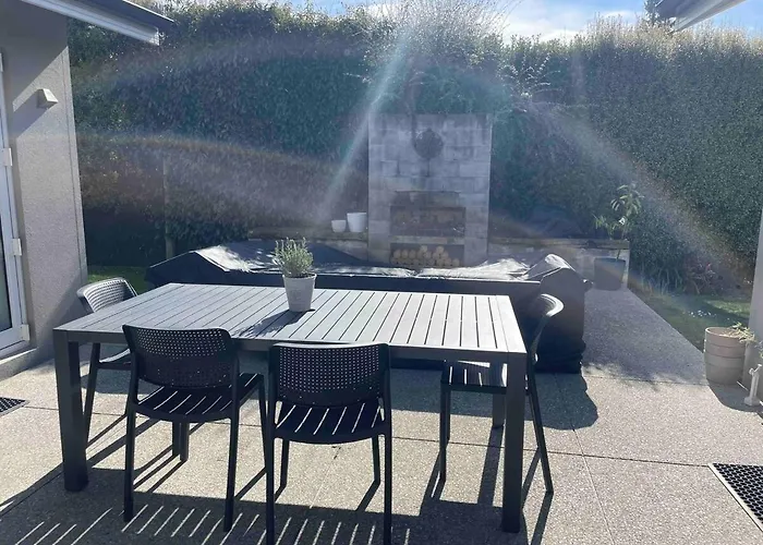 Retreat Holiday home